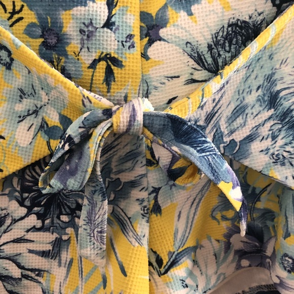 JOA Printed Shorts with Front Tie - Small - Picture 3 of 5